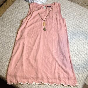 NWT Women’s Sleeveless Dress with white detail removable chain with slip